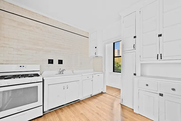 Rented by Corcoran | media 14