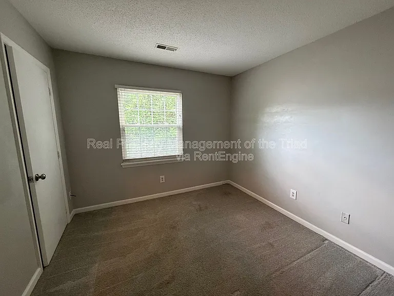 5661 Hornaday Rd #G — Photo 10