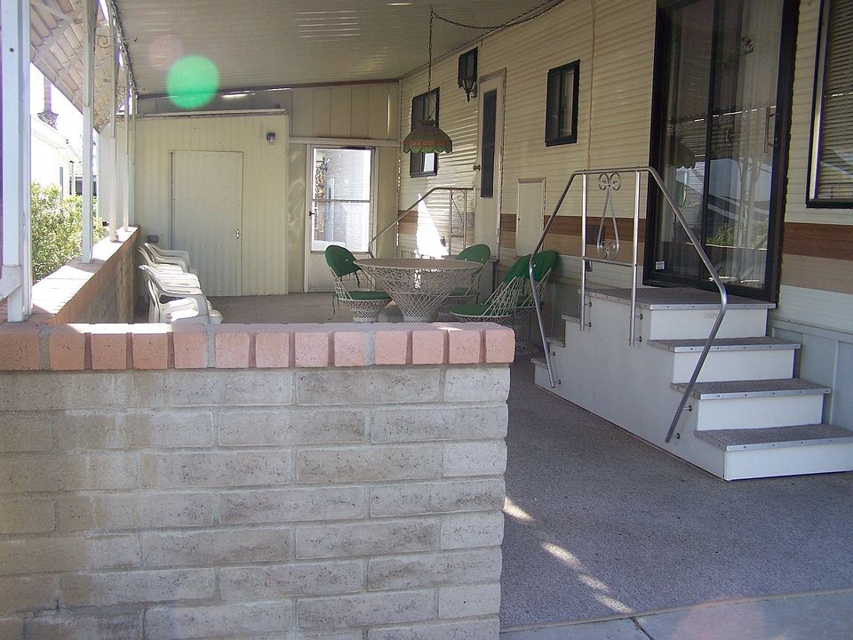 2nd image of 1000 S Idaho Rd #728