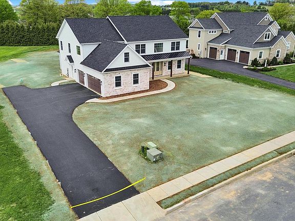 3rd image of 513 Cheltenham Ct