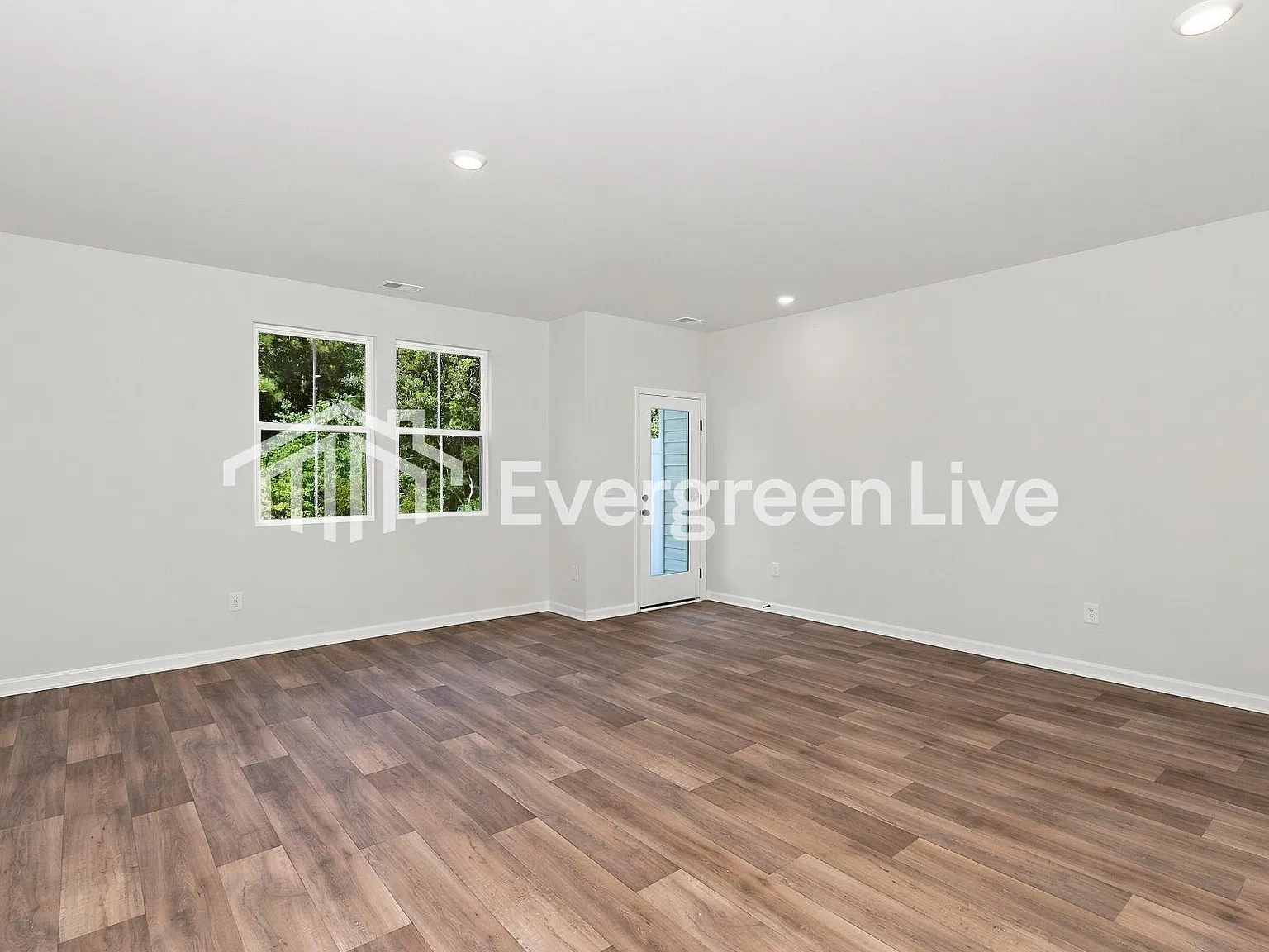 3 bed, 2.5 bath, 1897 sqft, $1,850 — Photo 3