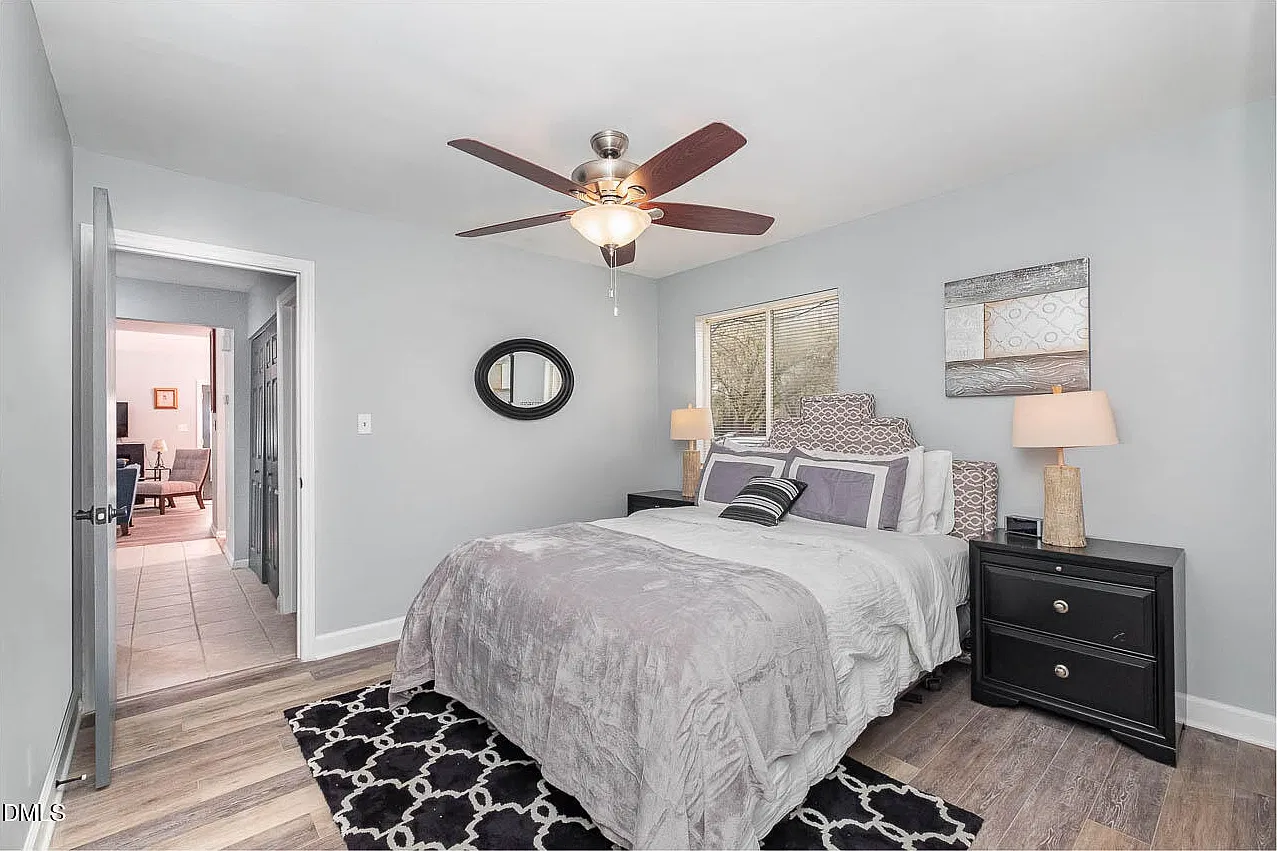 2 bed, 4.0 bath, 1350 sqft, $1,700 — Photo 3