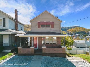108 E Columbus Ave, Nesquehoning, PA 18240