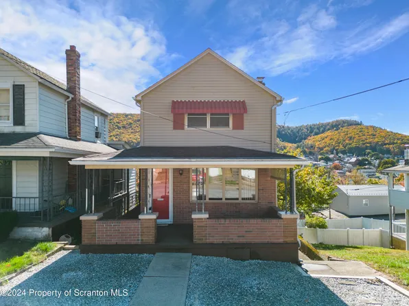 108 E Columbus Ave, Nesquehoning, PA 18240