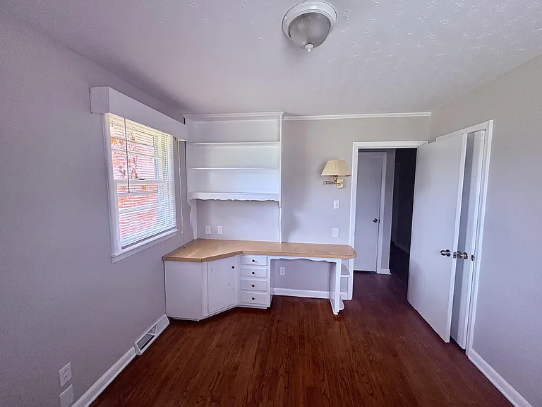 406 Forest Grove Ave — Photo 5