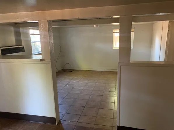 131 1/2 W 11th St, Chico, CA 95928