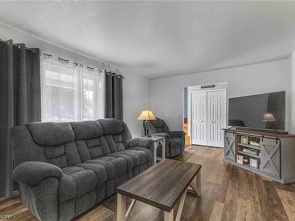 4th image of 208 Georgia Ave