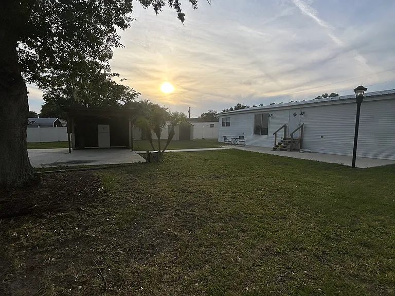 36427 Eunice Dr — Photo 3