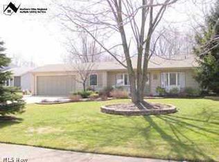 20643 Homestead Park Dr, Strongsville, OH 44149