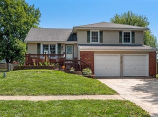 813 E Valerie Ln, Gardner, KS 66030