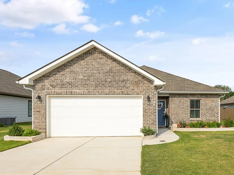 15015 Demarie Ln — Photo 1