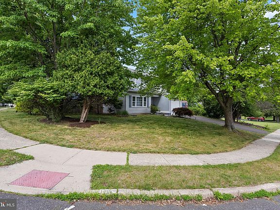 4th image of 72 Bunker Hill Rd