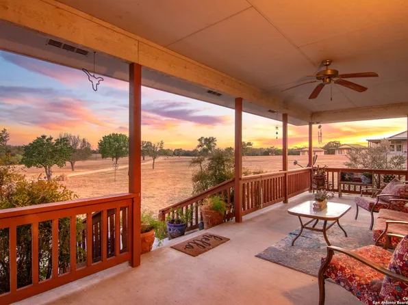 126 mariana dr, Red Rock, TX 78662