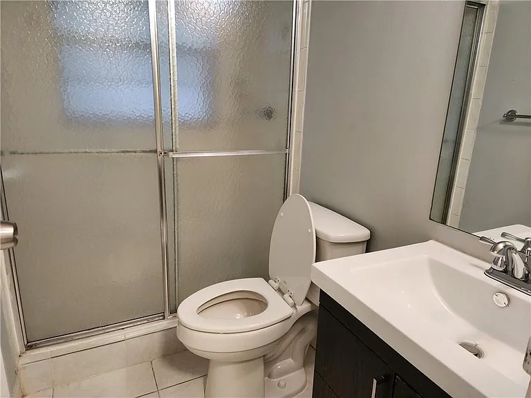 1005 Country Club Dr #207 — Photo 4
