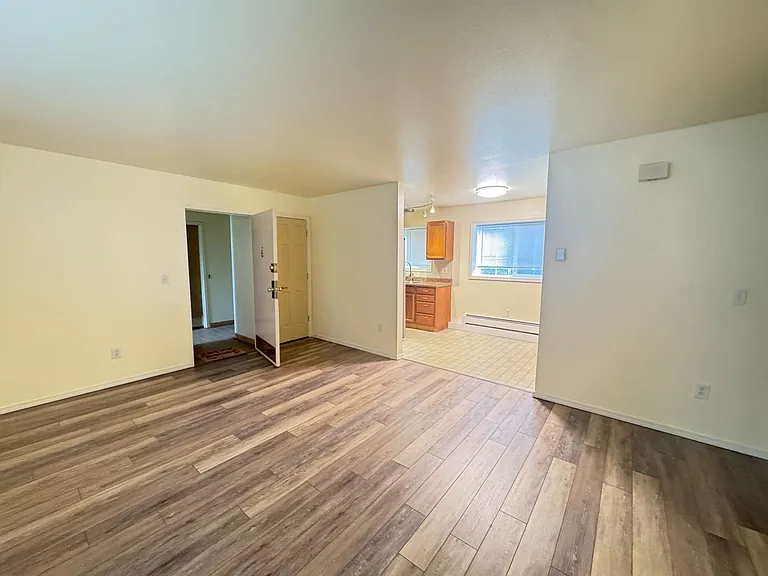 1531 Eagle Street #2 — Photo 3