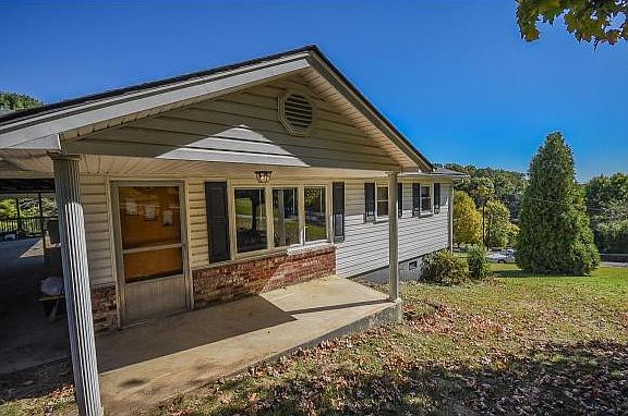 3rd image of 1671 Randich Dr