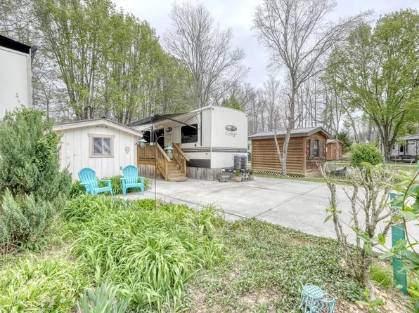 253 Conley Creek Cir, Blairsville, GA 30512