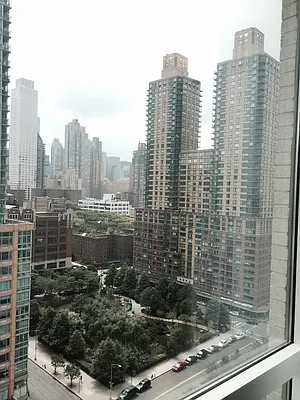 Rented by City Sense Realty | media 19