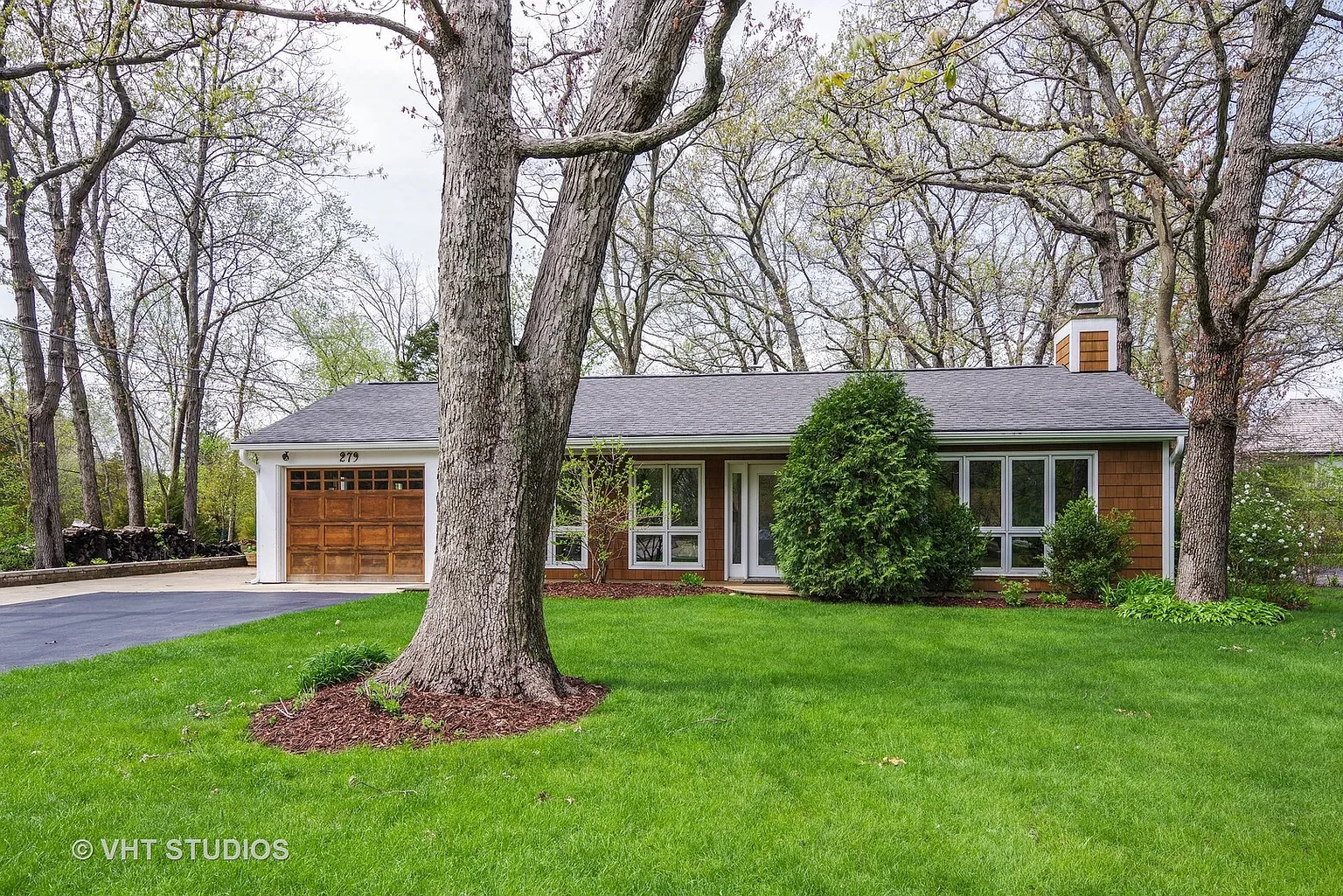 279 Wentworth Ave photo 1