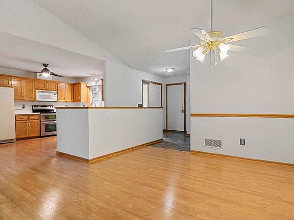 5th image of 808 White Oak Ct