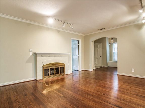 2nd image of 2810 Fondren Dr