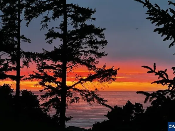 416 NW 19th Ct, Newport, OR 97365