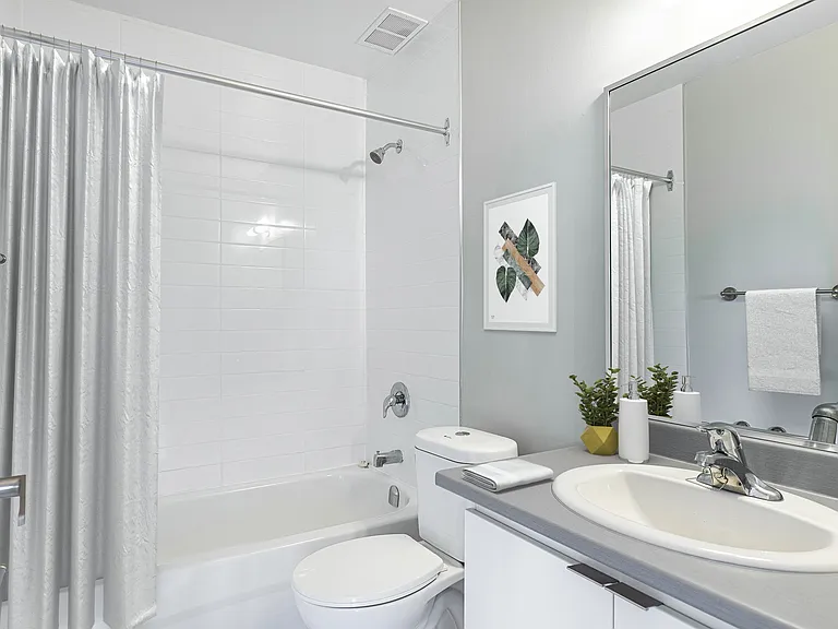 565 Talbot St — Photo 6