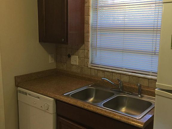 2nd image of 2605 S Brown Ave