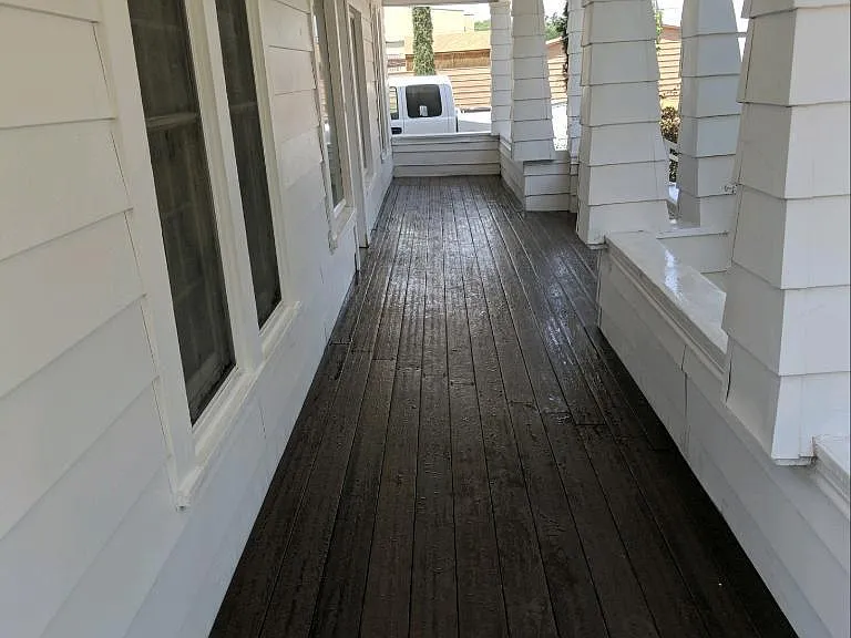 405 W Grand Ave — Photo 10