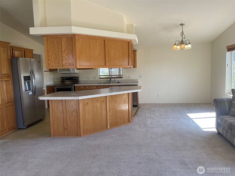 4th image of 1785 Douglas Road #60