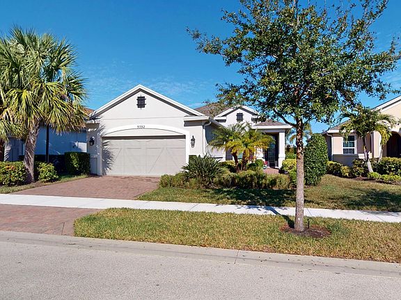 4th image of 9592 SW Royal Poinciana Drive