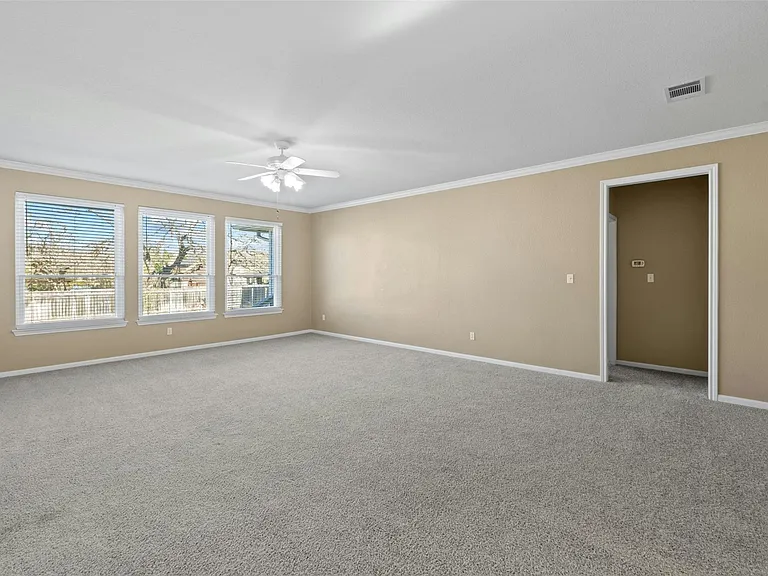 1001 Chickory Ct — Photo 11