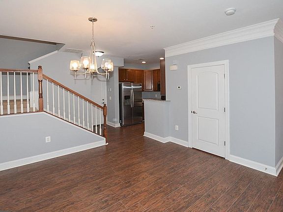 3rd image of 2274 Merseyside Dr
