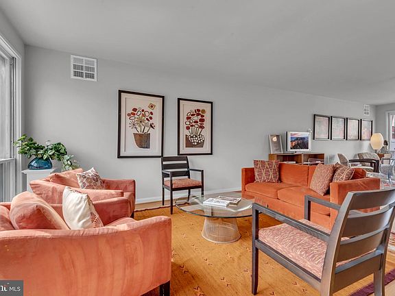 5th image of 164 G St SW #144