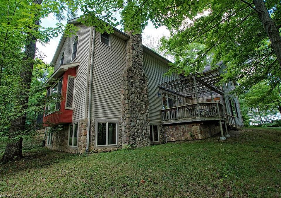 1st image of 6045 Fox Chase Dr