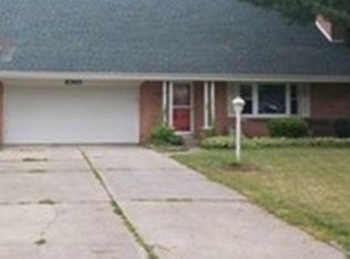 1065 Glenmeadow Ct, Saginaw, MI 48638