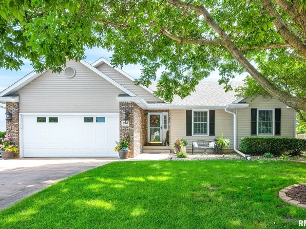 3063 Winchester Cir, Galesburg, IL 61401