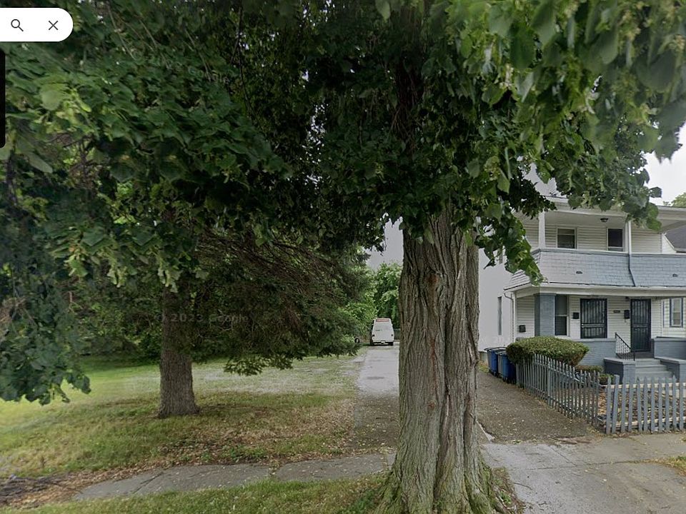 Shared driveway off-street parking