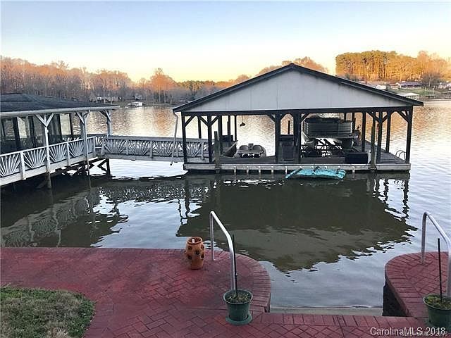 2nd image of 6904 Ingleside Dr