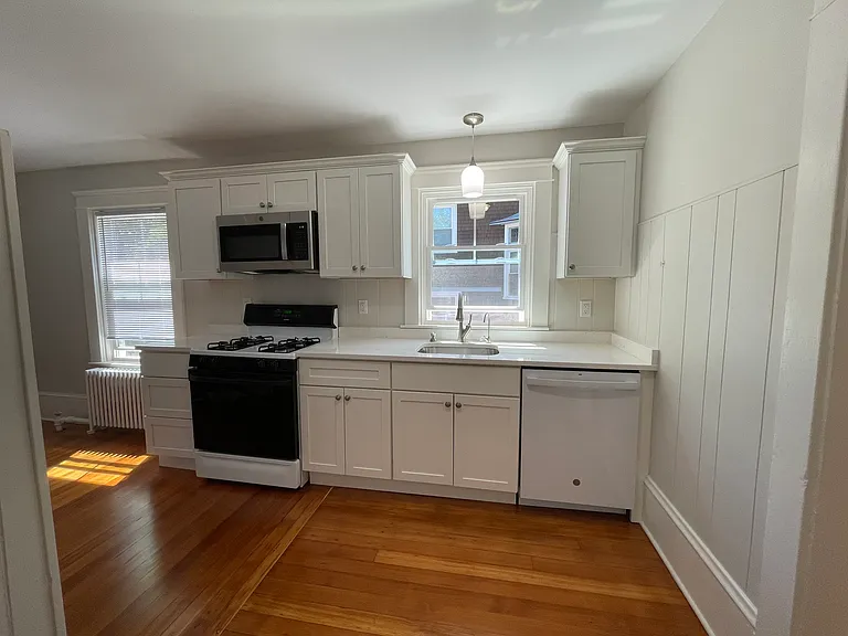 19 E Manning St #2 — Photo 5