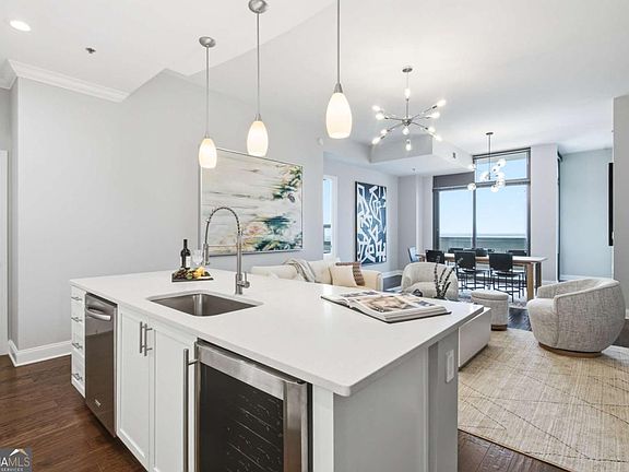 5th image of 270 17th St NW Unit 4306