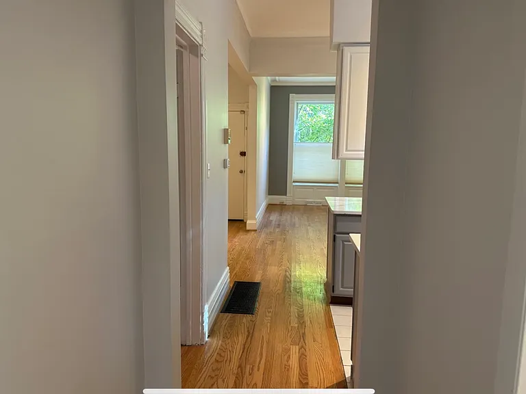 208 W Willow St #1 — Photo 32