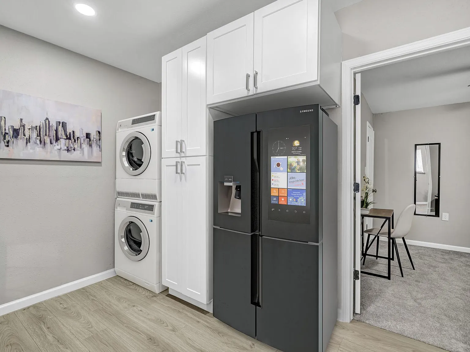 4 bed, 4.0 bath, 2400 sqft, $1,139 — Photo 4