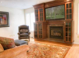 465 Dover Dr, Pittsburgh, PA