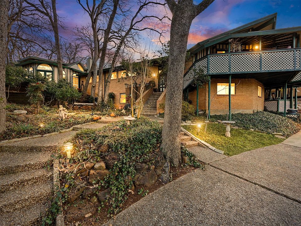 1st image of 804 Valley Oaks Ct