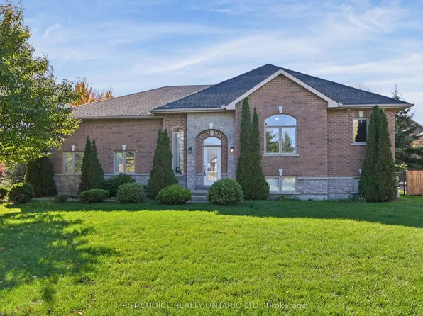 6391 Blossom Trail Dr, Ottawa, ON K4P 0B1