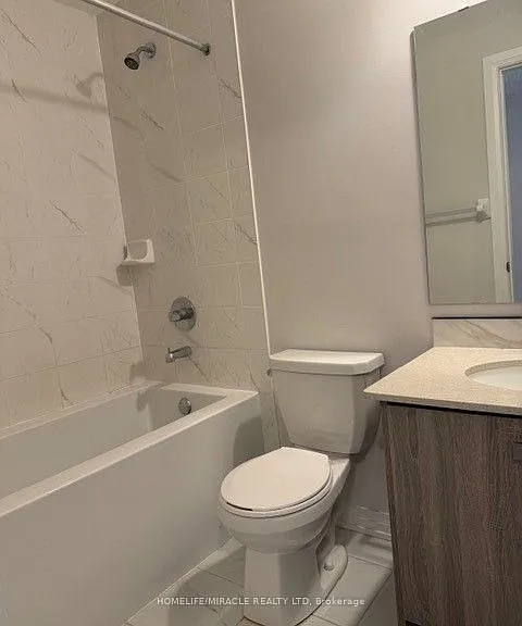 585 Colborne St #513 — Photo 11