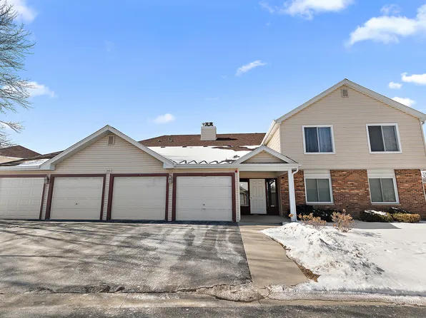 7000 Rhodes Ct APT 203, Woodridge, IL 60517