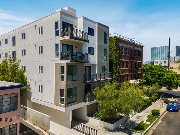 4th image of 905 S Ardmore Ave #306
