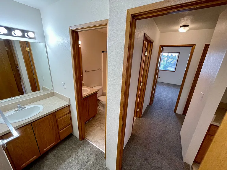 5631 N Hills Dr — Photo 17